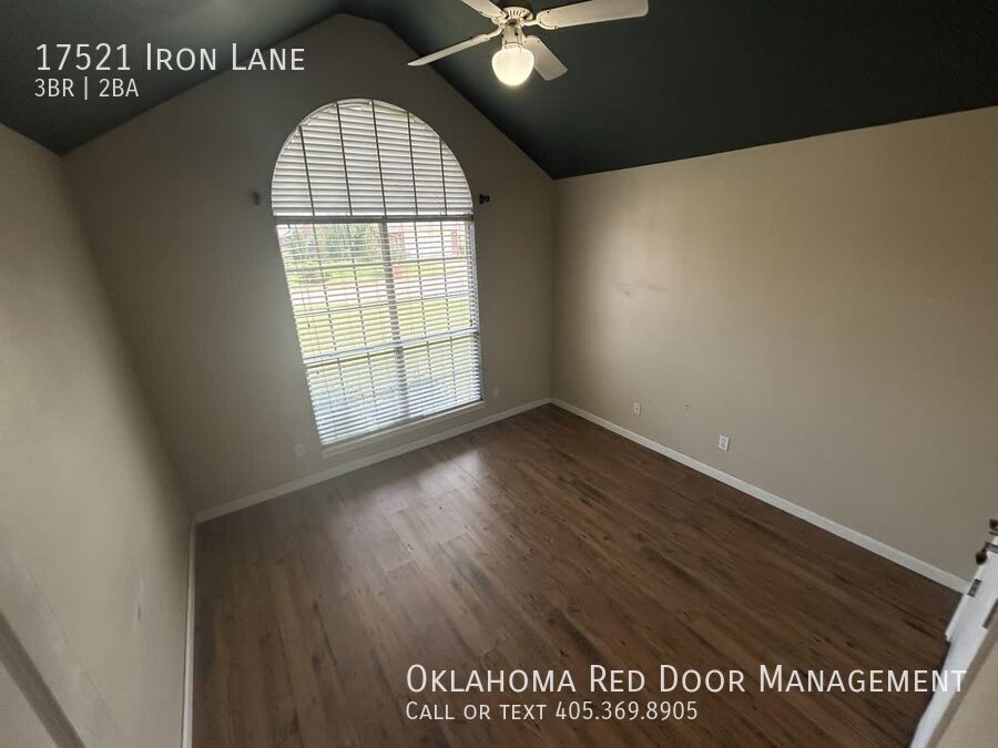 Building Photo - 17521 Iron Ln