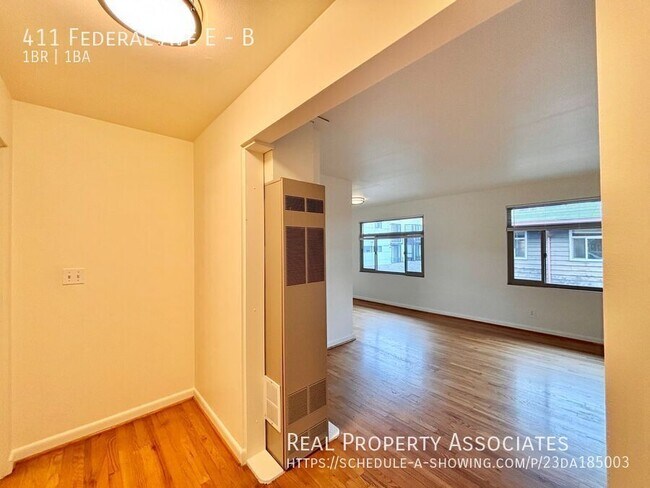 Building Photo - 411 Federal Ave E