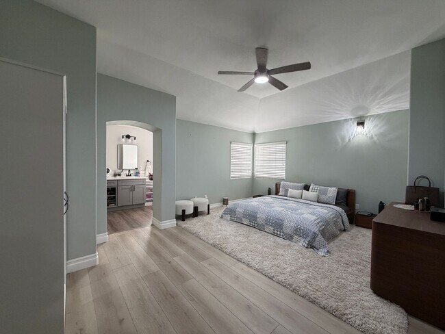 Building Photo - 29164 Greenbrier Pl