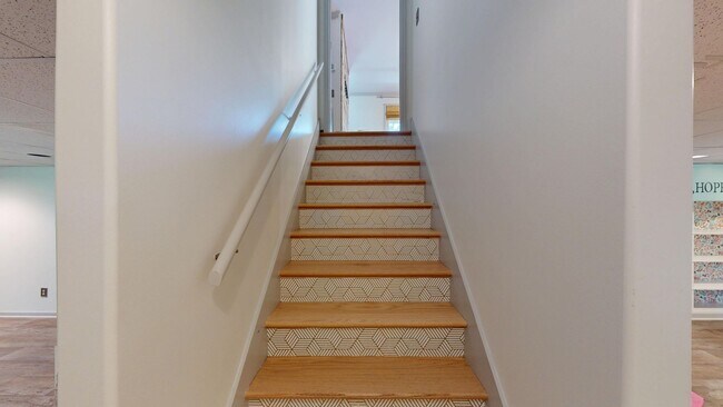 Building Photo - 107 Nimitz Cir
