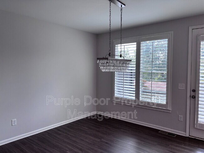 Building Photo - 745 Hamilton Cir SE