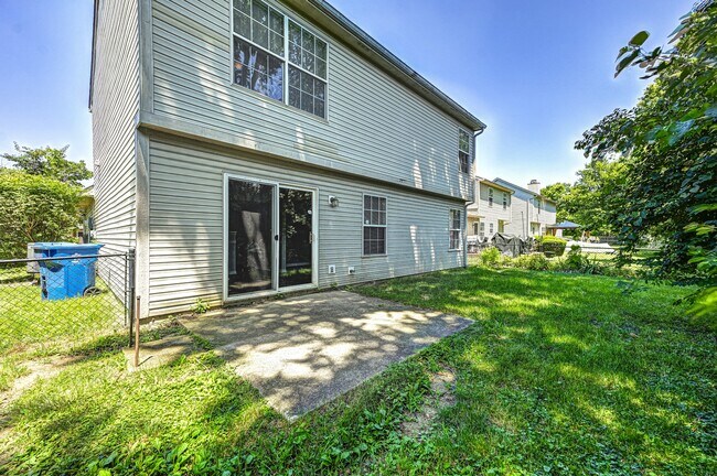Building Photo - 6007 Polonius Ln
