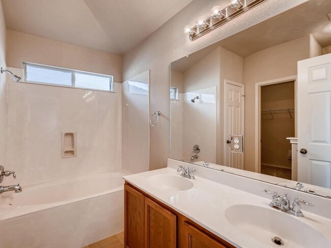 Building Photo - 2736 Herrington Cove