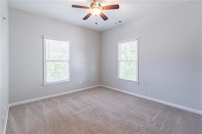 Building Photo - 7303 Rocking Chair Ln