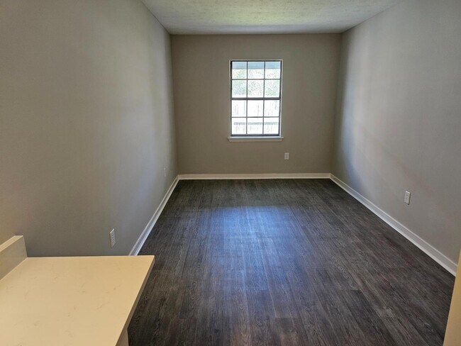 Building Photo - 106 Brendalwood Ln