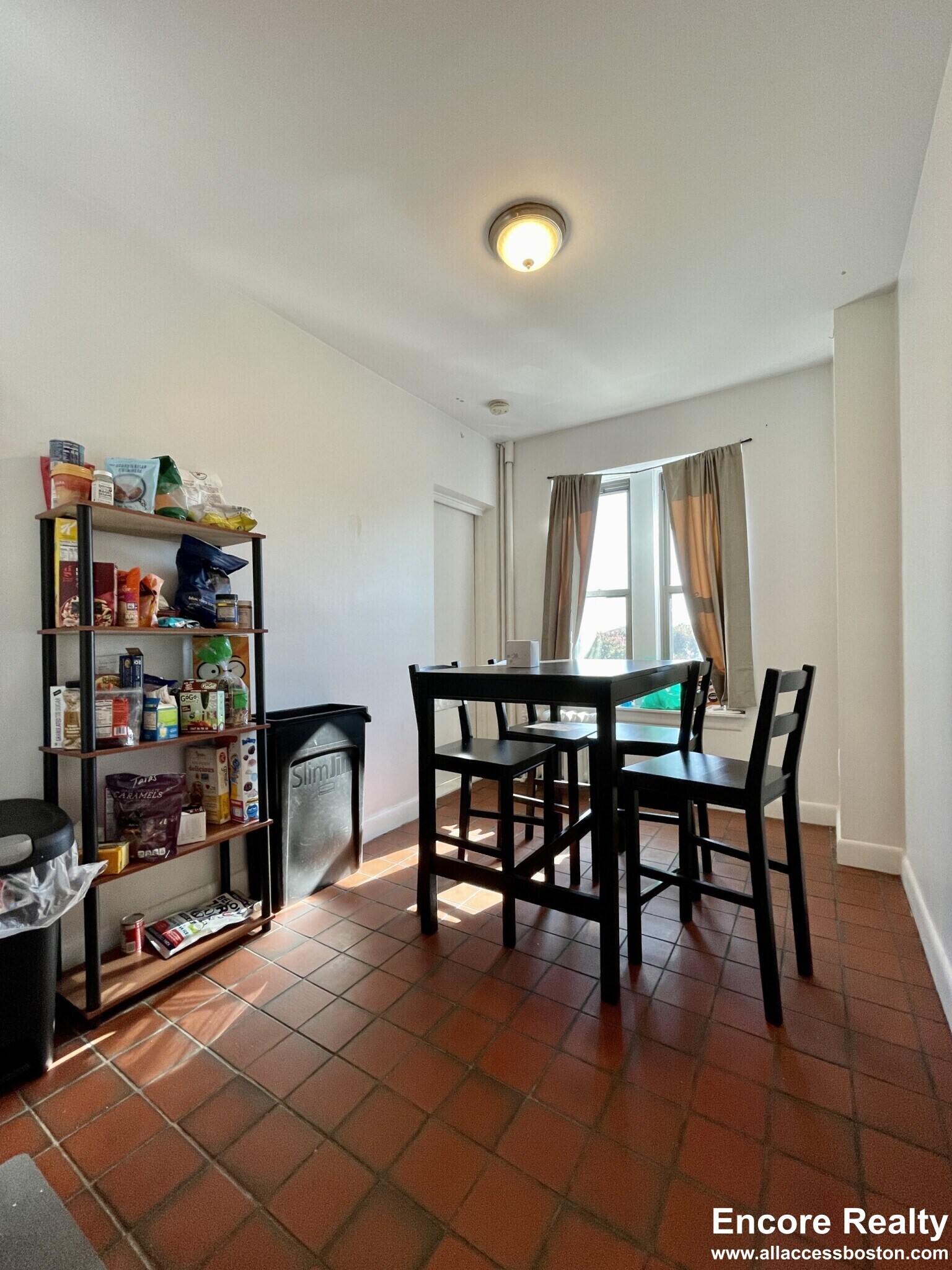 dining area - 462 Park Dr
