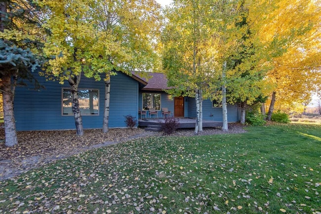 Building Photo - 133 Colonial Ct