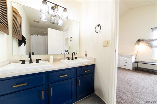 Building Photo - 974 S Zeno Way