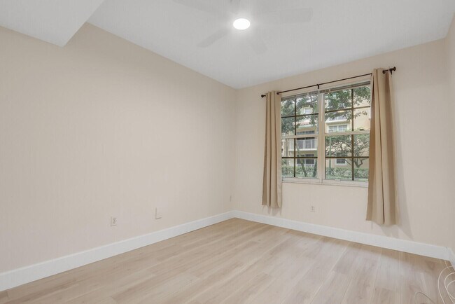 Building Photo - 4812 S Central Blvd