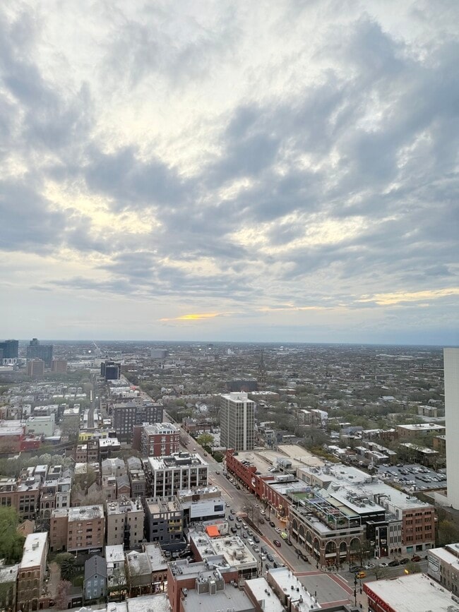 Building Photo - 1560 N Sandburg Terrace