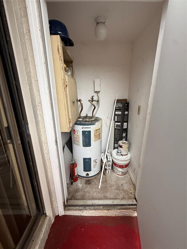 Building Photo - 14925 SW 48th Terrace