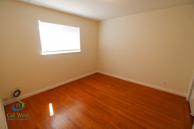 Building Photo - 126 Calado Ave
