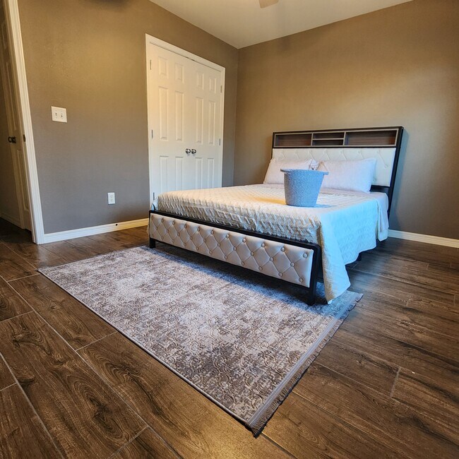 Bedrooms - 1908 W El Paso St