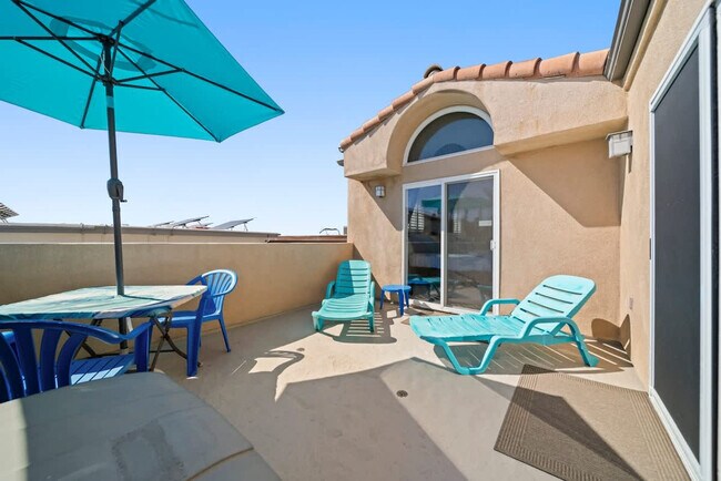 Building Photo - 3464 Carlsbad Blvd