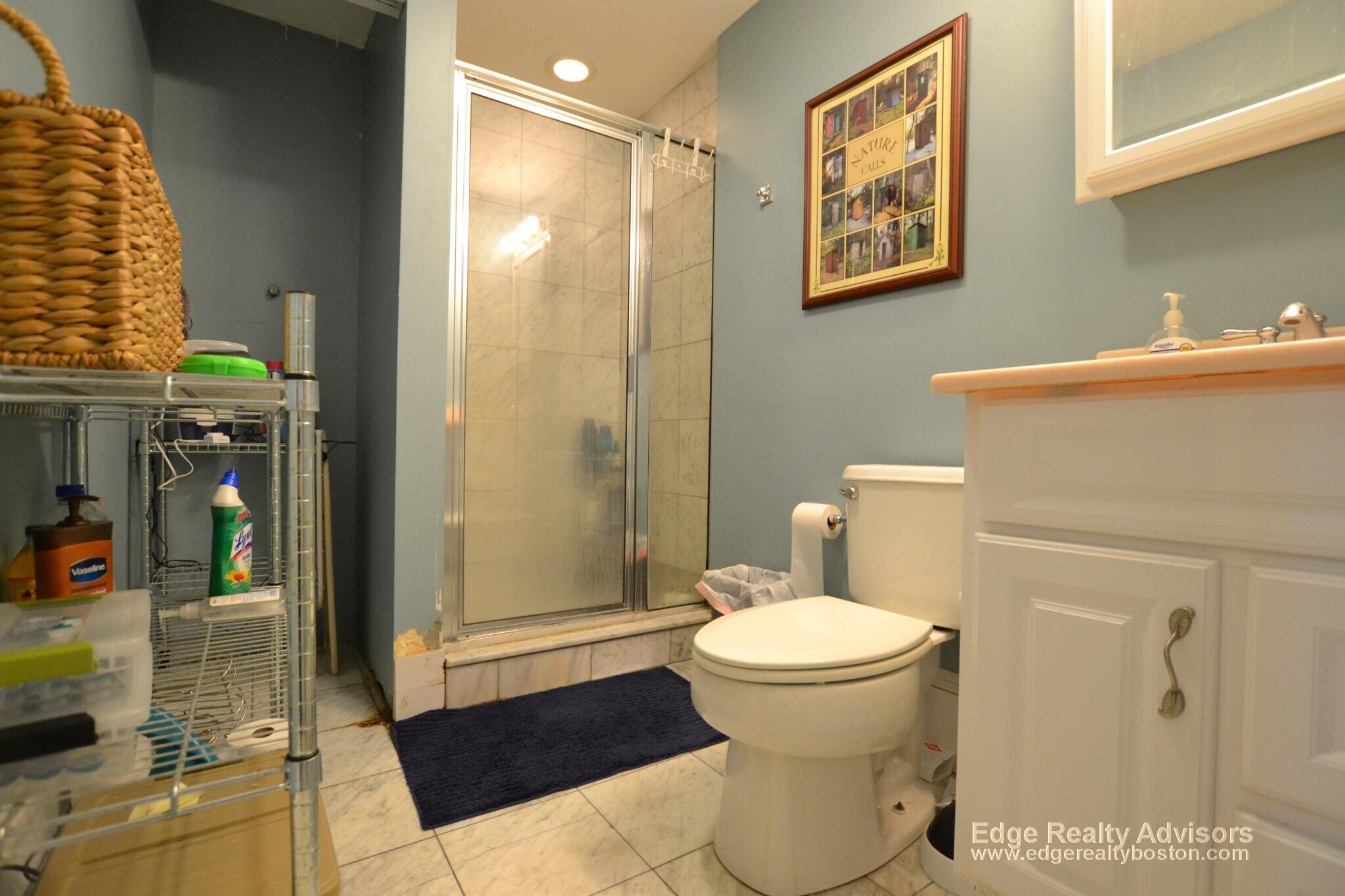 Building Photo - 18 Sutherland Rd