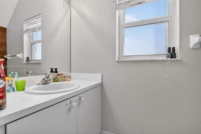 Building Photo - 5436 NW 90th Terrace