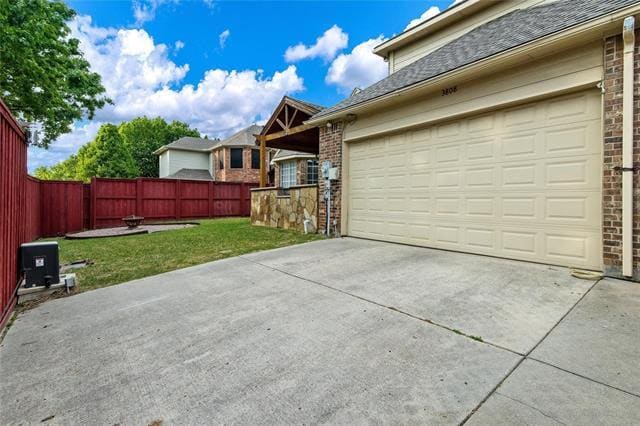 Building Photo - 3808 Glasgow Dr