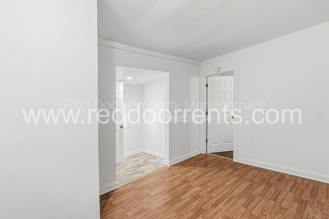 Building Photo - 408 N Oakland Ave