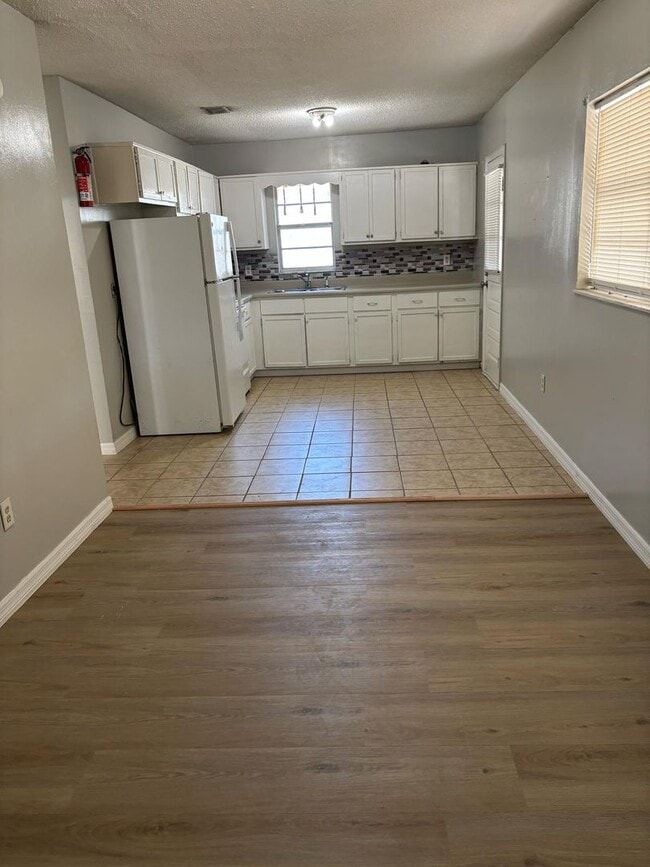 Building Photo - For Rent – Cozy 2 Bed / 1 Bath Home in Zephyrhills