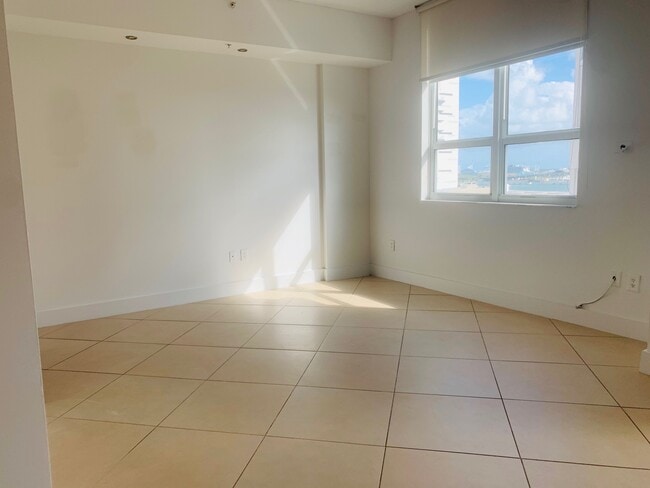 Building Photo - 2275 Biscayne Blvd Blvd