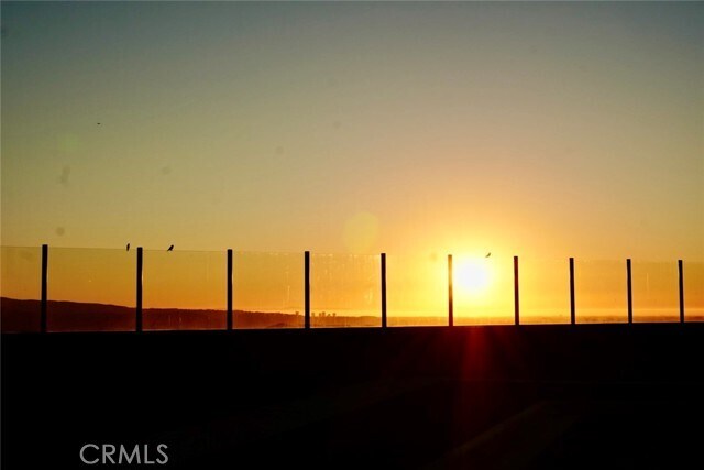 Primary Photo - 112 AWNING