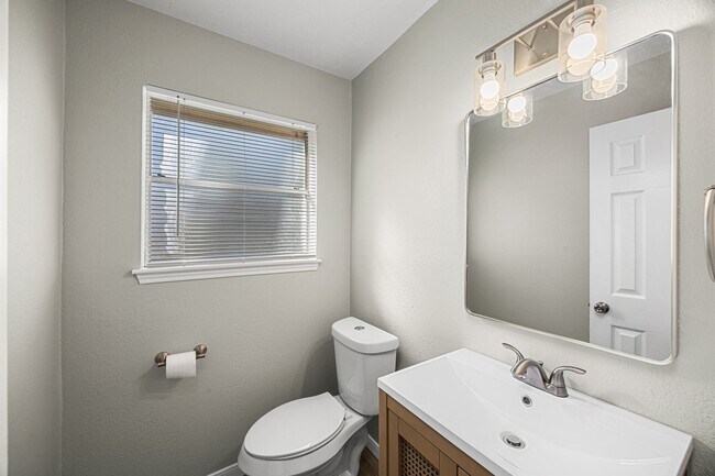 Building Photo - 2907 Boulder Creek Dr