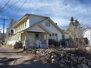 Building Photo - 1-Bedroom in Quiet 4-Plex near Ivywild