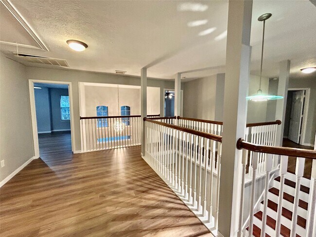 Building Photo - 22918 Breton Point Dr