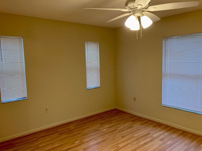 Building Photo - 6170 W Pinedale Cir