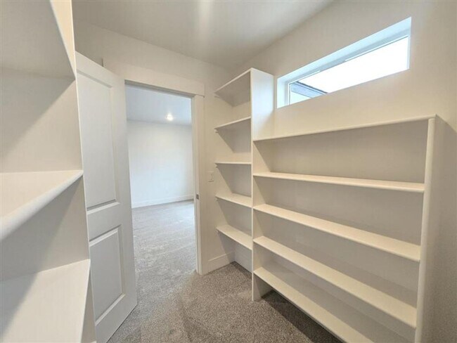 Building Photo - NO RENT UNTIL FEB. 1ST! BE THE 1ST TO MOVE INTO THIS BRAND NEW TOWNHOME W/BIG YARD!