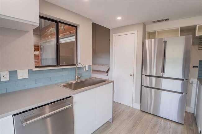 Building Photo - 8200 Neely Dr