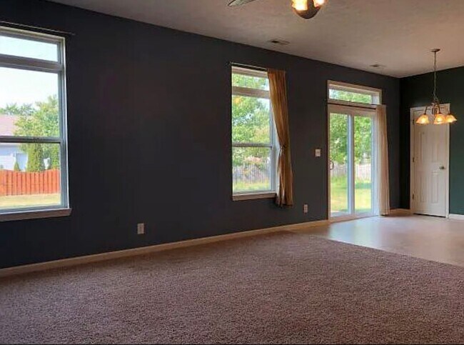 Building Photo - West Lafayette…3 Bedroom 2 Bath