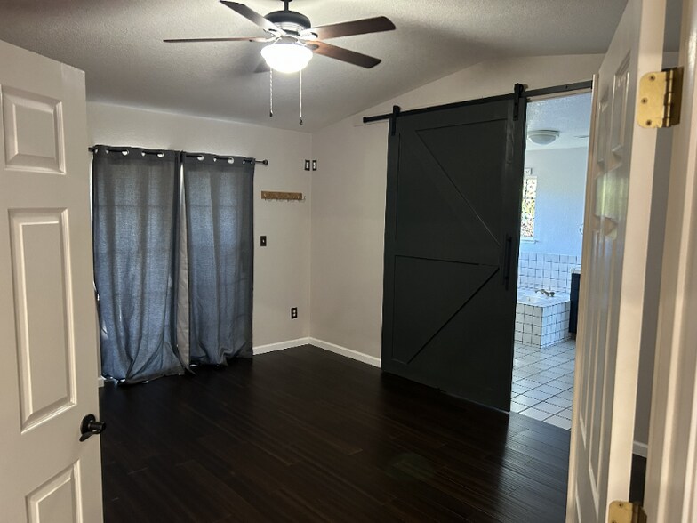 Building Photo - 12911 Covey Cir