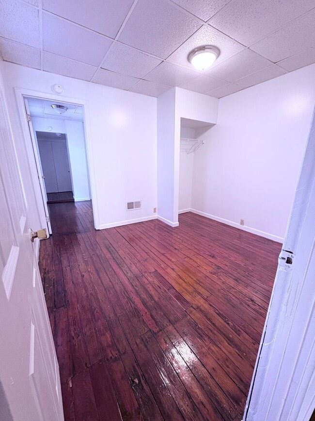 Building Photo - Available Now. 2 Bedroom Apt.