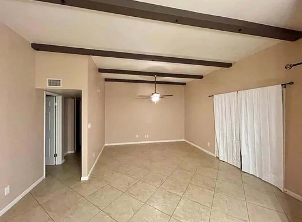 Building Photo - 2446 E 5th Pl