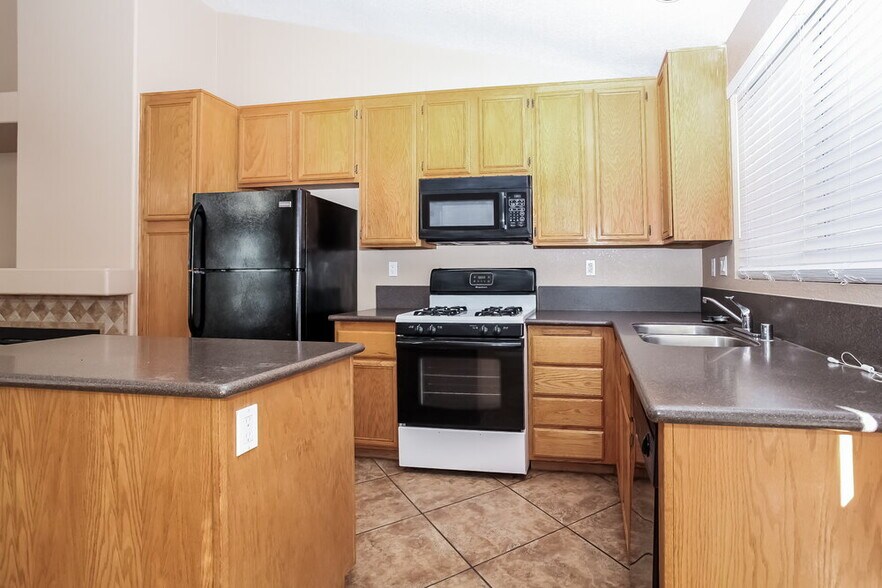 Building Photo - 6062 Canyon Gap Dr