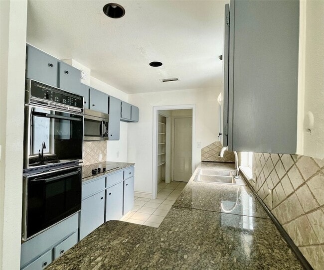 Building Photo - 9206 N Allegro St