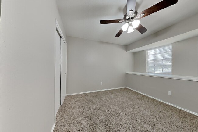 Building Photo - 17030 Highworth Dr