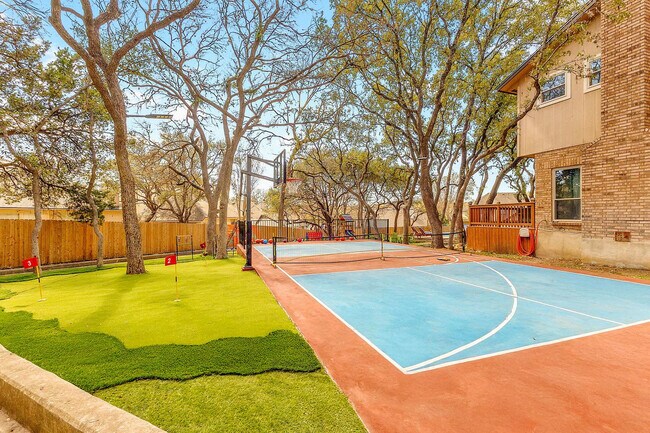 Building Photo - 13702 Yellow Oak Cir