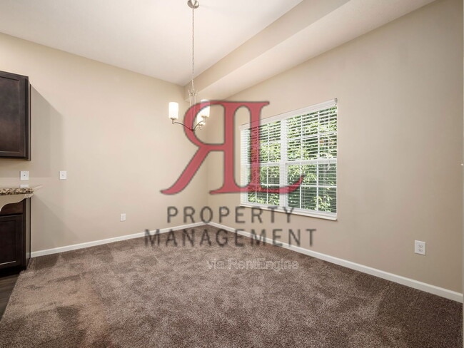 Building Photo - 719 Wintergreen Wy