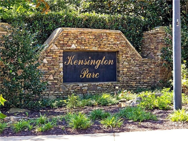 Building Photo - 401 Kensington Parc Dr
