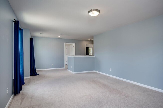 Building Photo - Beautiful 5 Bedroom Home For Rent
