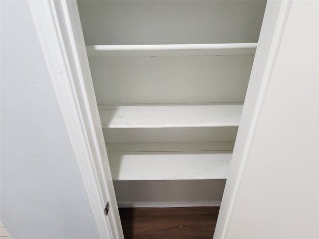 Building Photo - 13168 Trail Hollow Dr