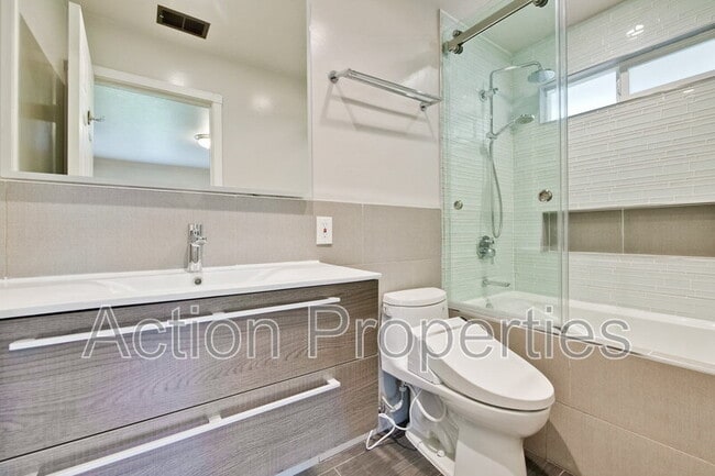 Building Photo - 1630 Alison Ave