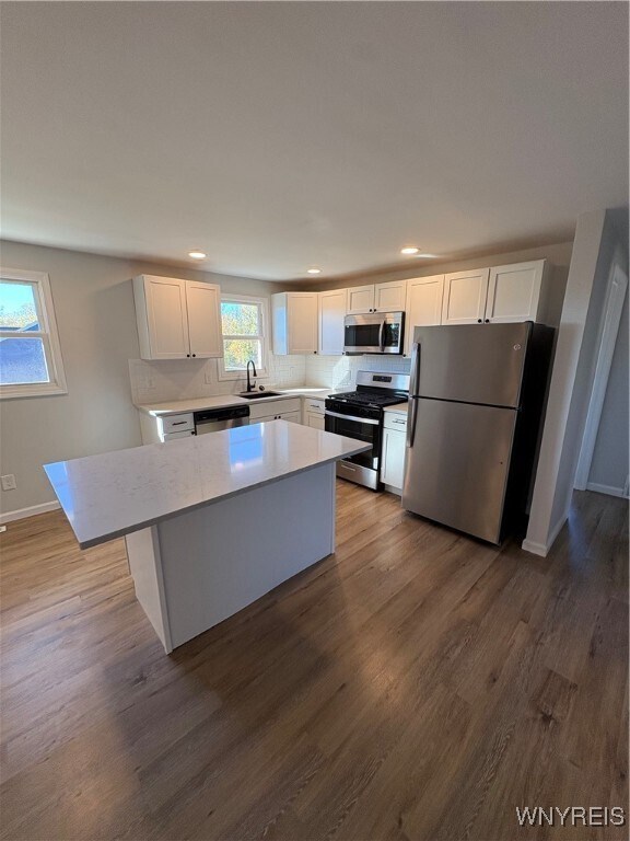 Building Photo - 862 Falcon Dr
