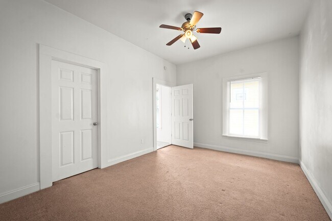 Building Photo - Charming 4 Bedroom 3 Bathroom Historical H...