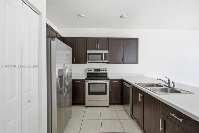 Building Photo - 28702 SW 133rd Ct