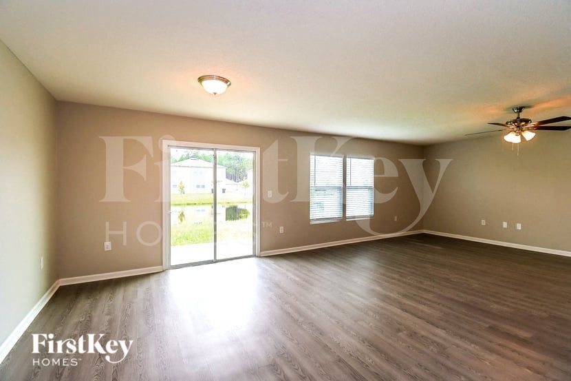 Building Photo - 2037 Tyson Lake Dr