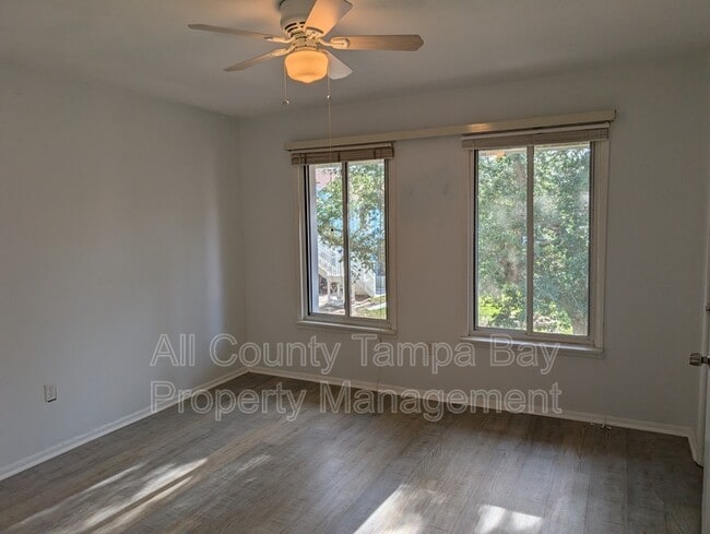 Building Photo - 4230 36th Ave S