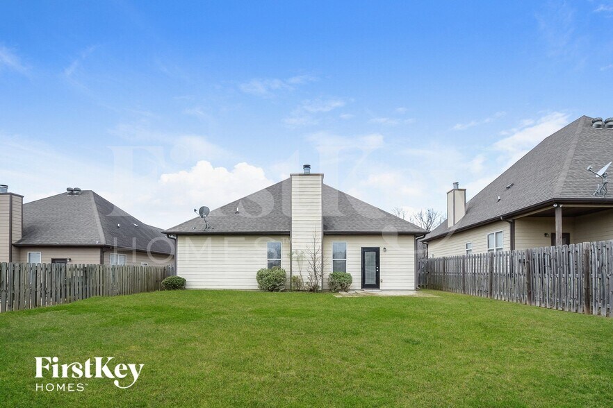 Building Photo - 4439 Sierra Ln